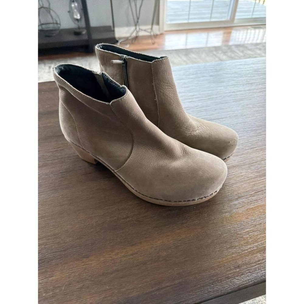Dansko Maria Ankle Boots Womens Size 9.5 40 Beige Leather  Block Heel Shoes